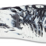 CLASSIC CROCS MARBLED SLIDE