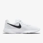 nike tanjun running shoe
